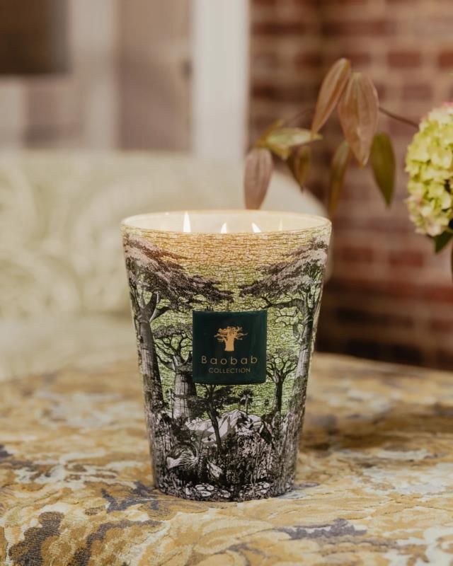 VELA PERFUMADA BAOBAB MAX 24 SACRED TREES TOUBA ENCENDIDA